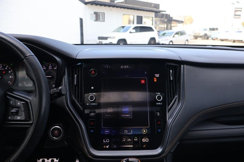 Subaru Outback Vehicle Full-screen Gallery Image 32