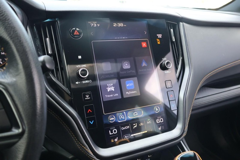 Subaru Outback Vehicle Full-screen Gallery Image 33