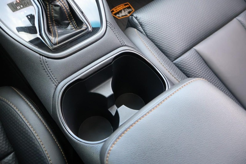 Subaru Outback Vehicle Full-screen Gallery Image 36