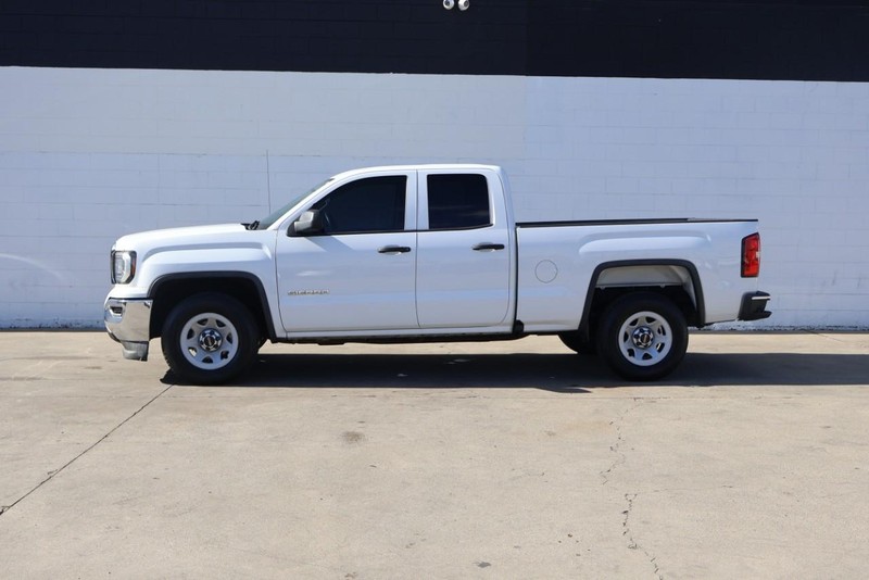 GMC Sierra 1500 Vehicle Full-screen Gallery Image 10