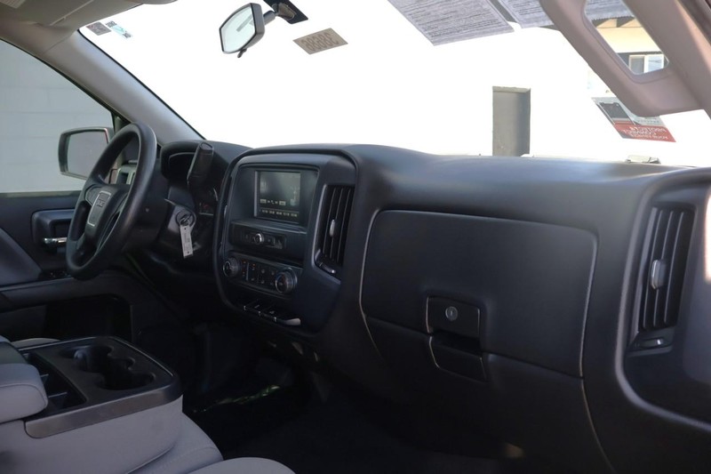 GMC Sierra 1500 Vehicle Full-screen Gallery Image 18
