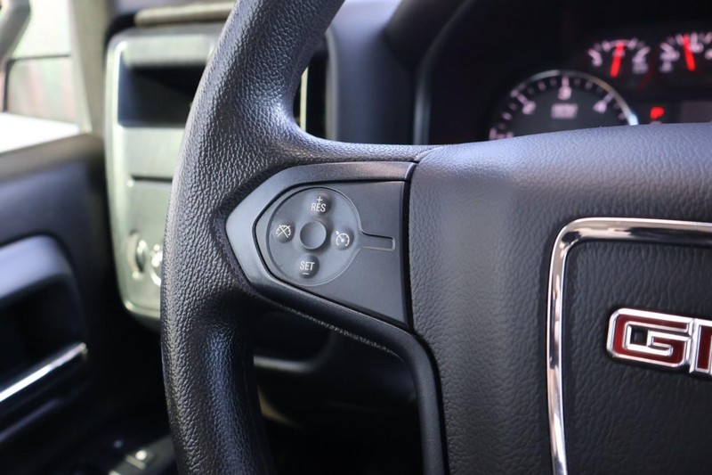 GMC Sierra 1500 Vehicle Full-screen Gallery Image 24