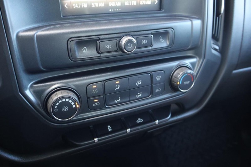 GMC Sierra 1500 Vehicle Full-screen Gallery Image 29