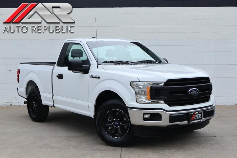 Ford F-150 Vehicle Full-screen Gallery Image 01