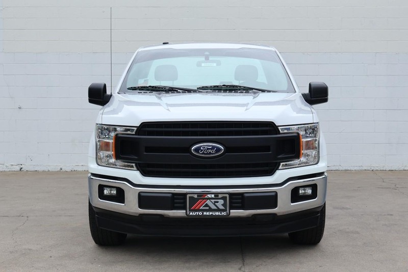 Ford F-150 Vehicle Full-screen Gallery Image 02