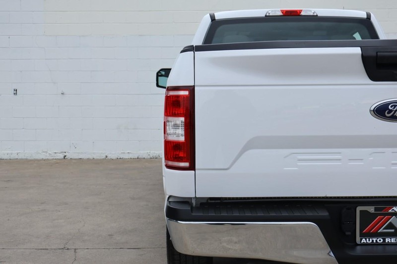 Ford F-150 Vehicle Full-screen Gallery Image 07