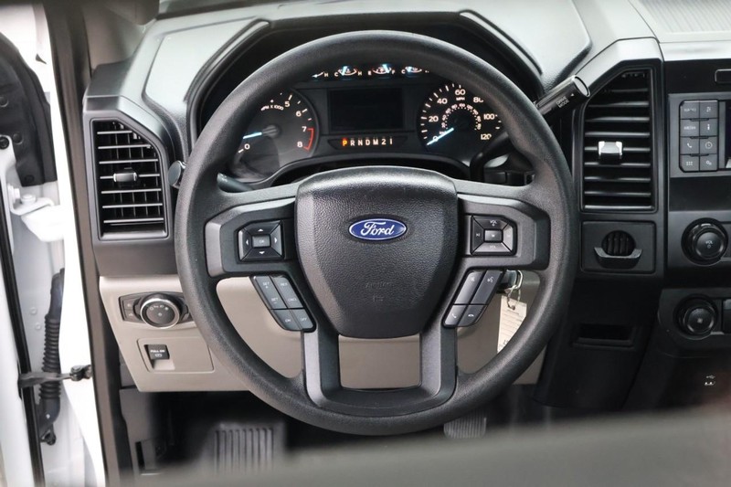 Ford F-150 Vehicle Full-screen Gallery Image 23