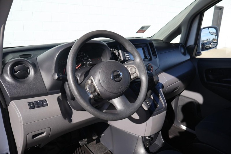 Nissan NV200 Vehicle Full-screen Gallery Image 18