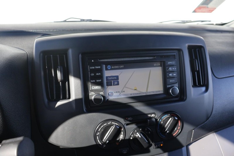 Nissan NV200 Vehicle Full-screen Gallery Image 31