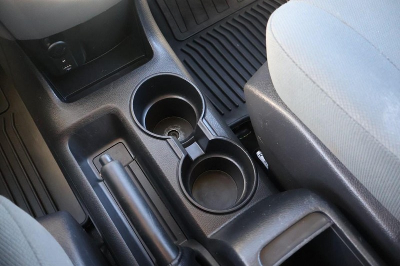 Nissan NV200 Vehicle Full-screen Gallery Image 35