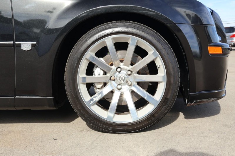 Chrysler 300 Vehicle Full-screen Gallery Image 13