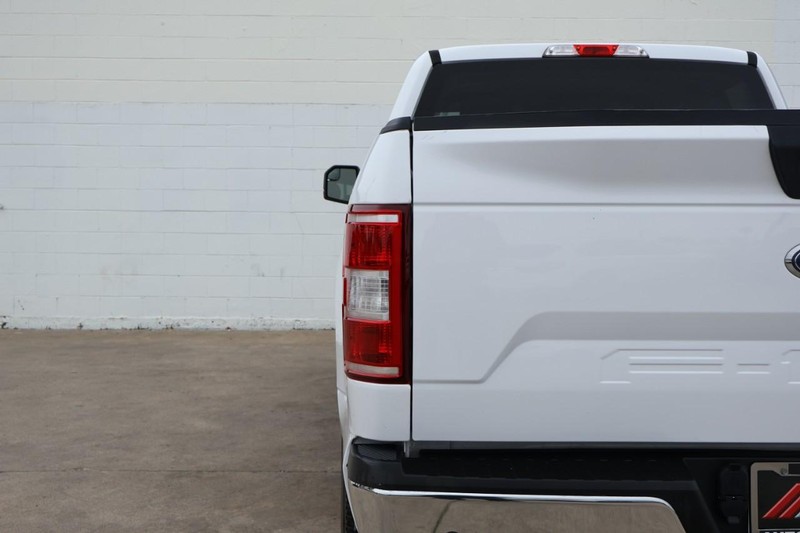 Ford F-150 Vehicle Full-screen Gallery Image 07