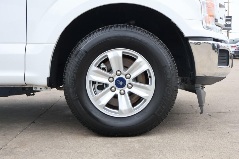 Ford F-150 Vehicle Full-screen Gallery Image 13