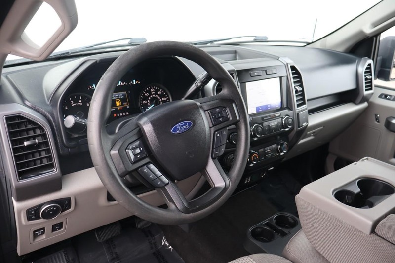 Ford F-150 Vehicle Full-screen Gallery Image 16