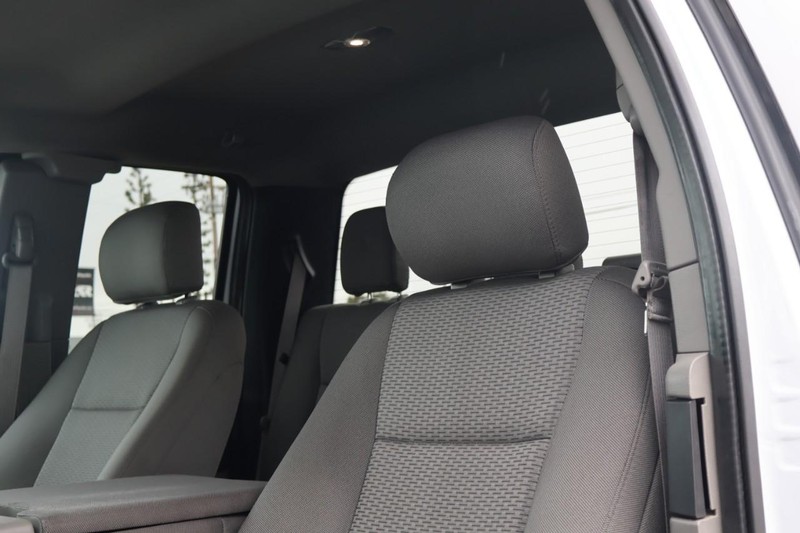 Ford F-150 Vehicle Full-screen Gallery Image 19