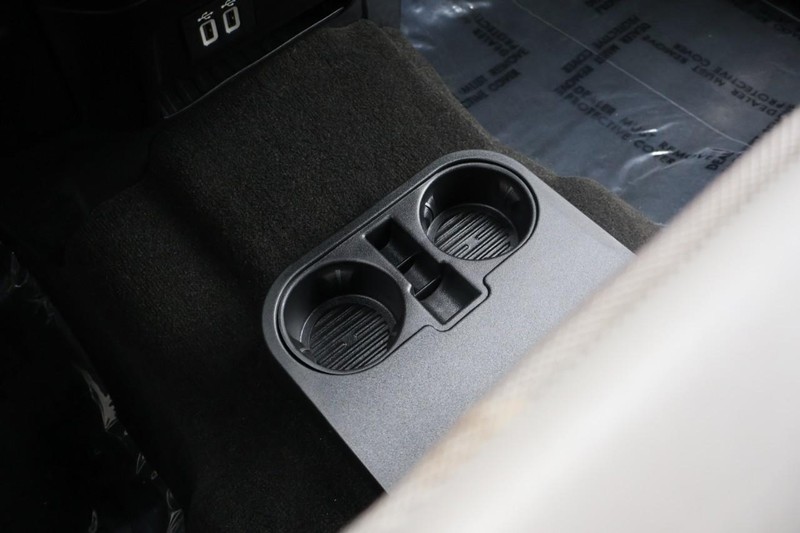 Ford F-150 Vehicle Full-screen Gallery Image 35