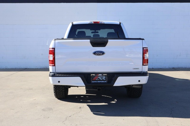 Ford F-150 Vehicle Full-screen Gallery Image 06