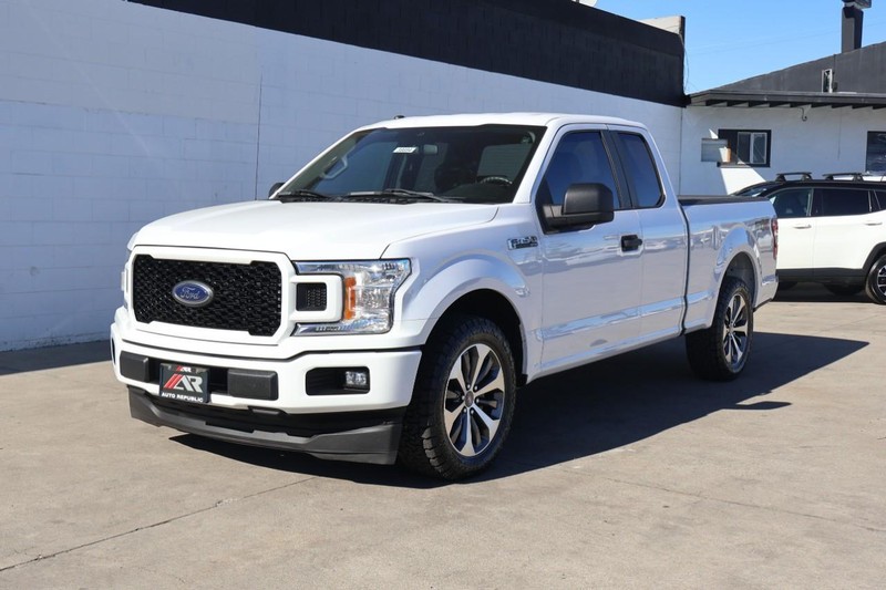 Ford F-150 Vehicle Full-screen Gallery Image 11