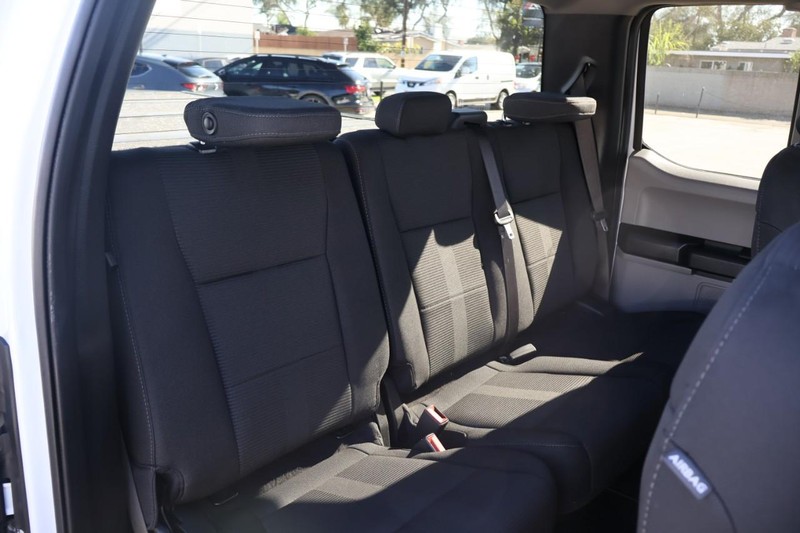 Ford F-150 Vehicle Full-screen Gallery Image 20