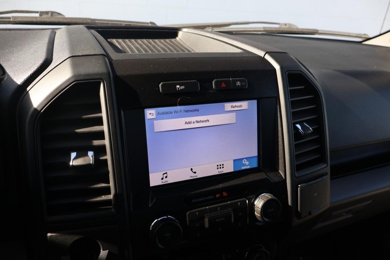 Ford F-150 Vehicle Full-screen Gallery Image 28