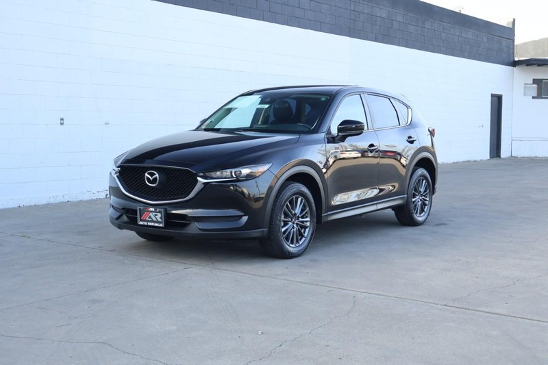 Mazda CX-5 Vehicle Full-screen Gallery Image 11