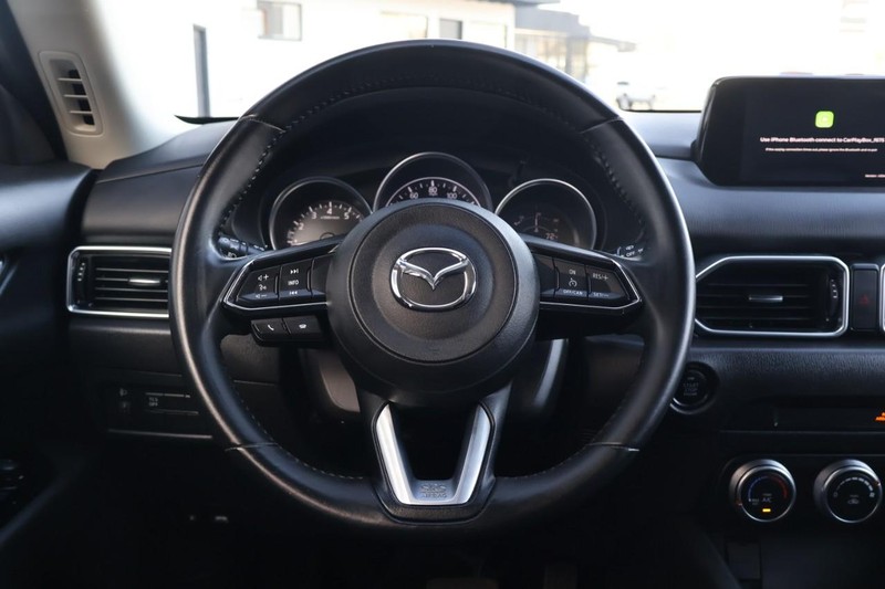 Mazda CX-5 Vehicle Full-screen Gallery Image 24