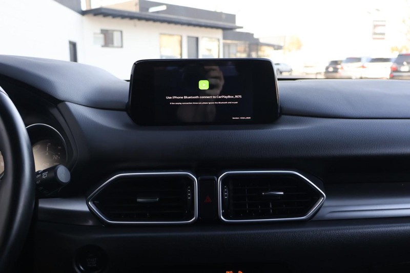 Mazda CX-5 Vehicle Full-screen Gallery Image 28