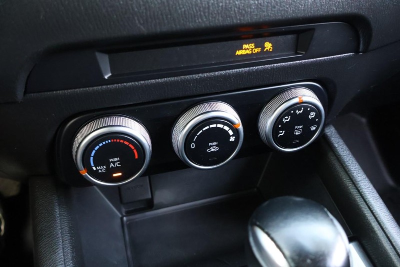 Mazda CX-5 Vehicle Full-screen Gallery Image 31