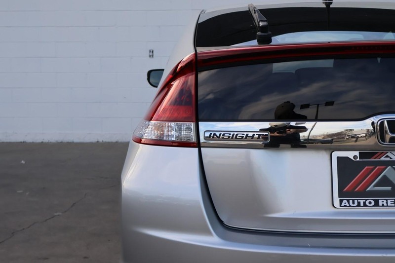 Honda Insight Vehicle Full-screen Gallery Image 07