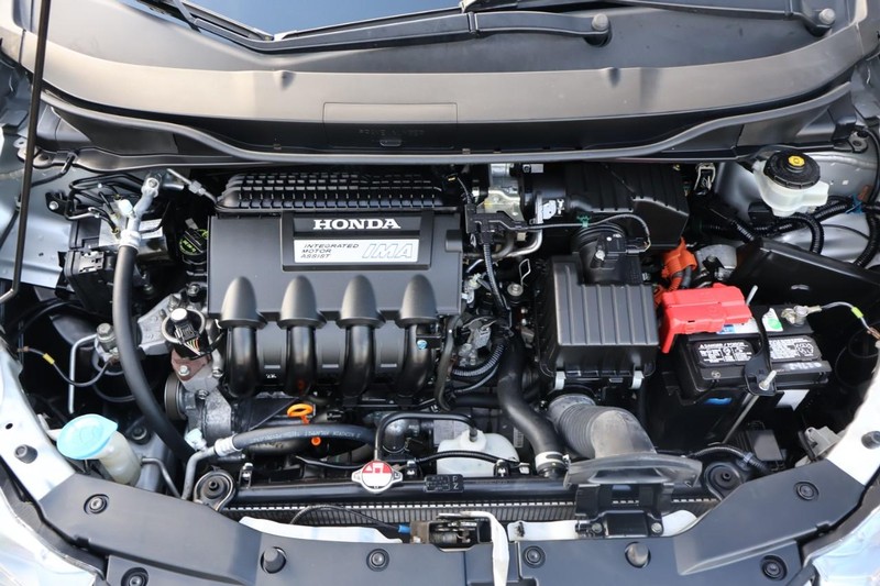 Honda Insight Vehicle Full-screen Gallery Image 12