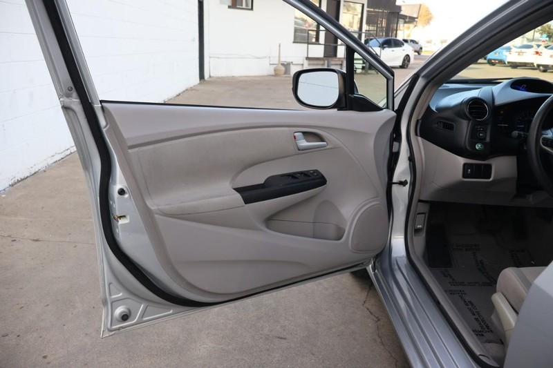 Honda Insight Vehicle Full-screen Gallery Image 14