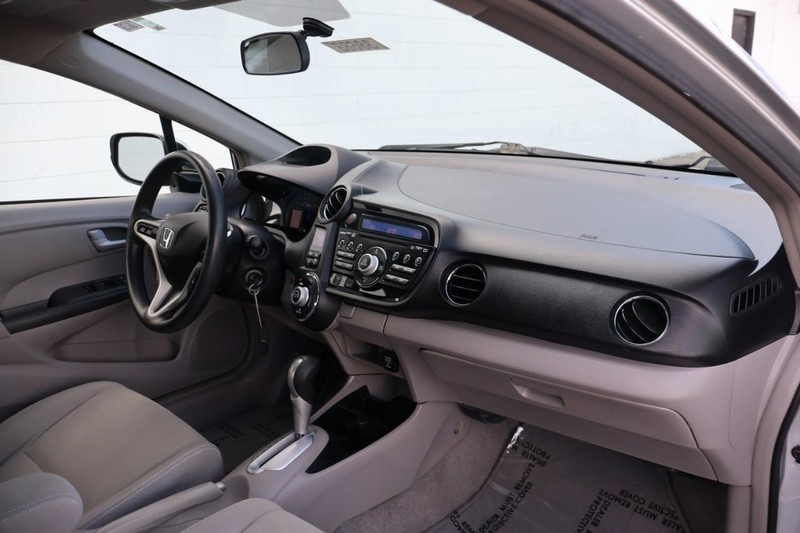 Honda Insight Vehicle Full-screen Gallery Image 19