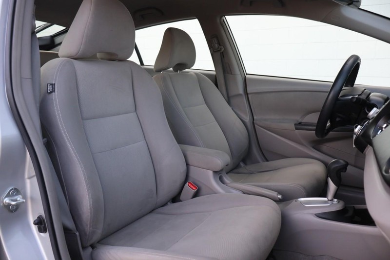 Honda Insight Vehicle Full-screen Gallery Image 20