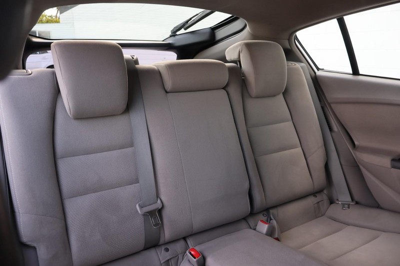 Honda Insight Vehicle Full-screen Gallery Image 21