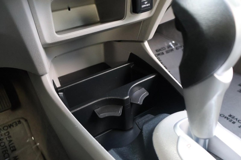 Honda Insight Vehicle Full-screen Gallery Image 31