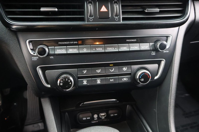 Kia Optima Vehicle Full-screen Gallery Image 30