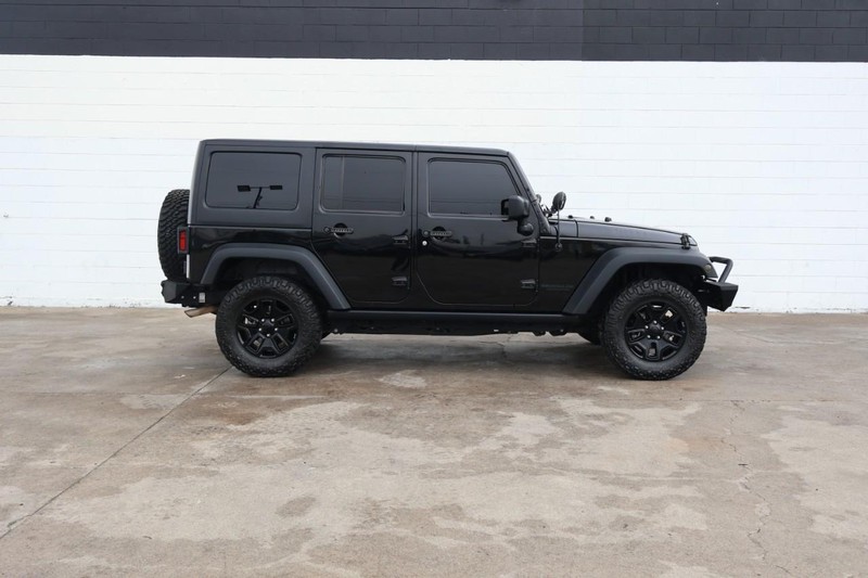 Jeep Wrangler Unlimited Vehicle Full-screen Gallery Image 08