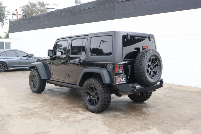 Jeep Wrangler Unlimited Vehicle Full-screen Gallery Image 14