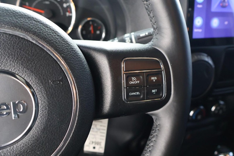 Jeep Wrangler Unlimited Vehicle Full-screen Gallery Image 30