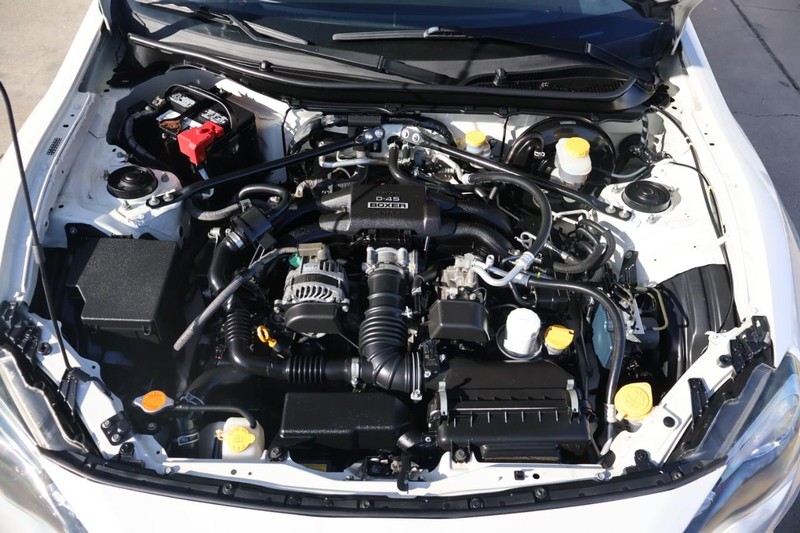 Subaru BRZ Vehicle Full-screen Gallery Image 12