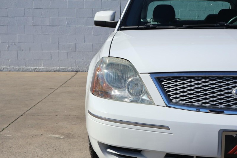 Ford Five Hundred Vehicle Full-screen Gallery Image 03