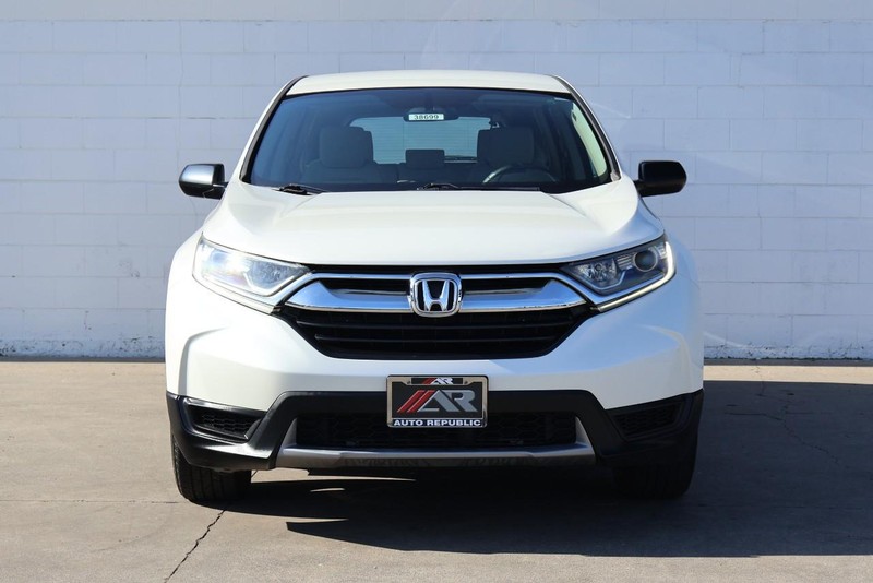 Honda CR-V Vehicle Full-screen Gallery Image 02