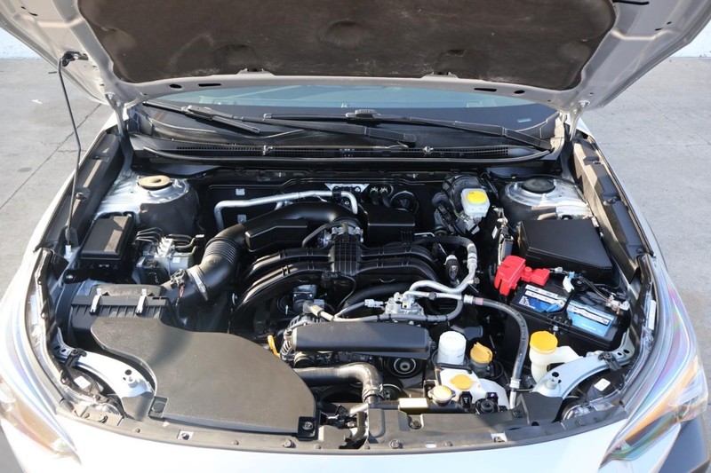 Subaru Outback Vehicle Full-screen Gallery Image 13