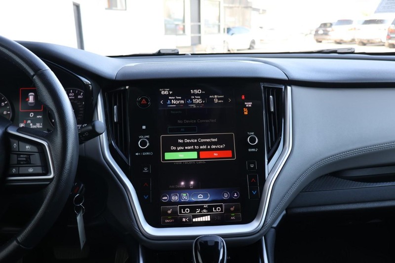 Subaru Outback Vehicle Full-screen Gallery Image 30