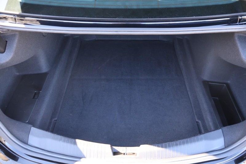 Cadillac CT5 Vehicle Full-screen Gallery Image 08