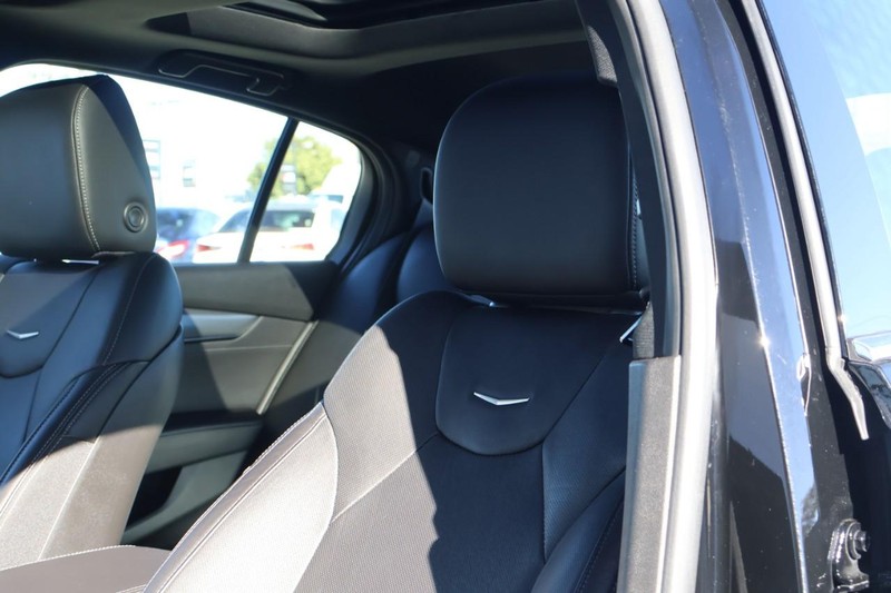 Cadillac CT5 Vehicle Full-screen Gallery Image 19