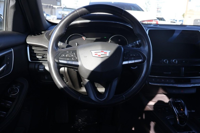 Cadillac CT5 Vehicle Full-screen Gallery Image 26