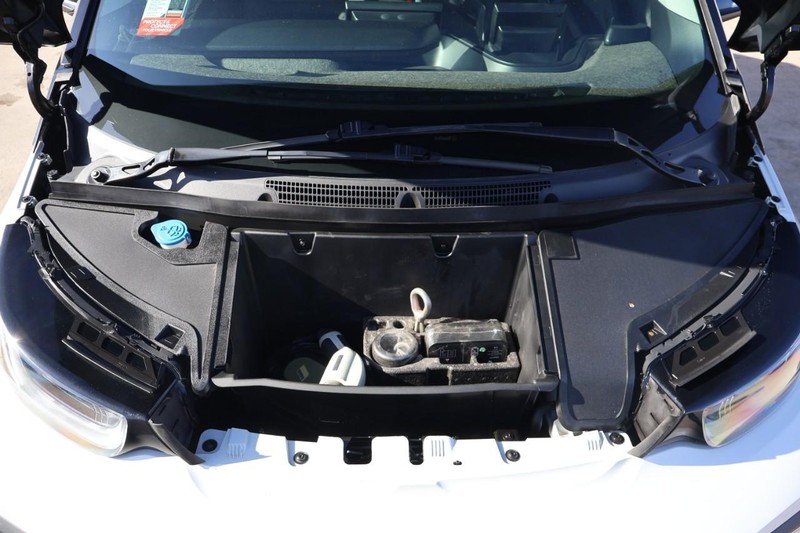 BMW i3 Vehicle Full-screen Gallery Image 12