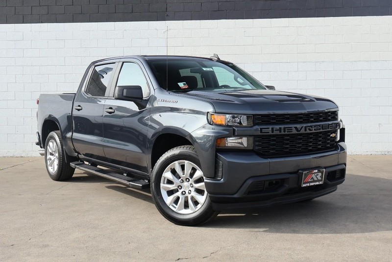 Chevrolet Silverado 1500 LTD Vehicle Full-screen Gallery Image 02