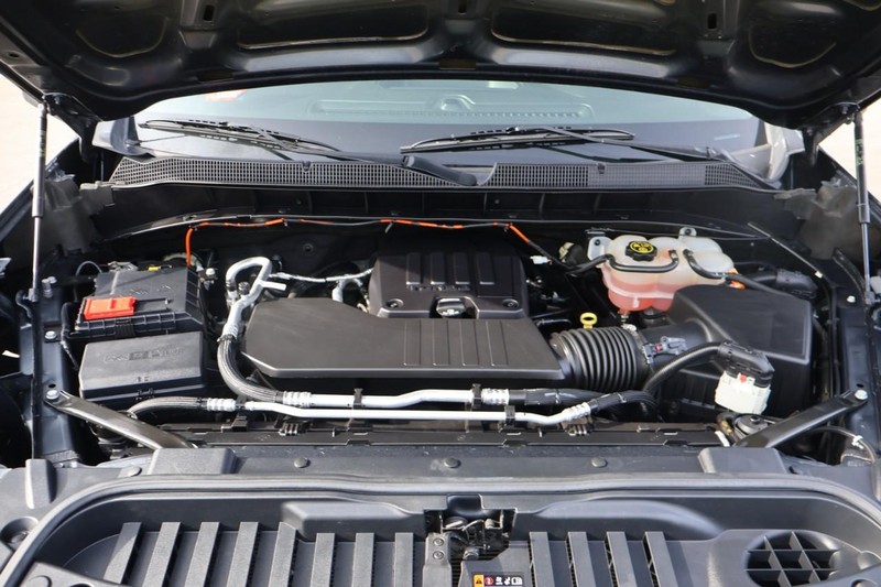 Chevrolet Silverado 1500 LTD Vehicle Full-screen Gallery Image 12